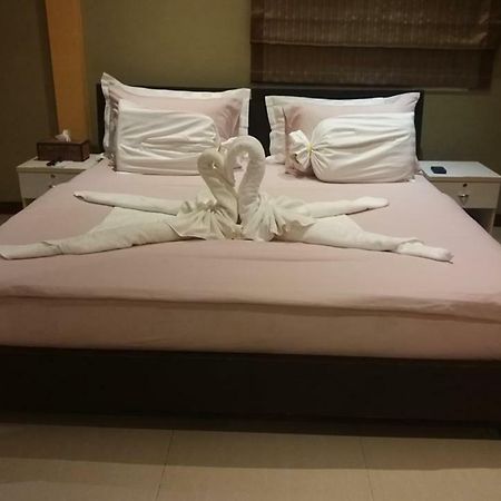 Boomerang Guesthouse And Bar Pattaya Zewnętrze zdjęcie