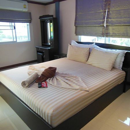 Boomerang Guesthouse And Bar Pattaya Zewnętrze zdjęcie